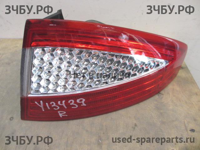 Ford Mondeo 4 Фонарь правый