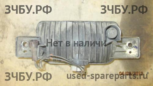 Mitsubishi Pajero/Montero 4 Фонарь средний