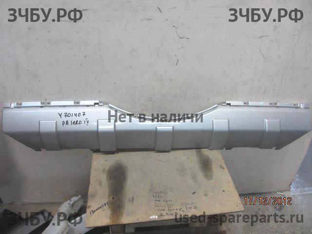 Mitsubishi Pajero/Montero 4 Накладка заднего бампера
