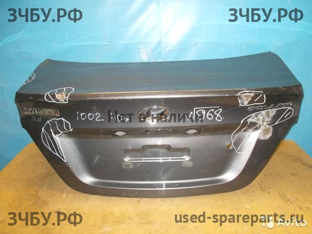 Hyundai Solaris 1 Крышка багажника