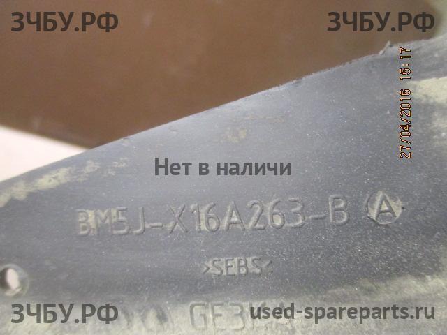 Ford Focus 3 Брызговик передний левый