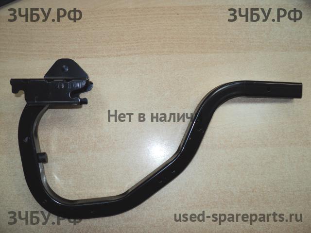 Nissan Almera Classic Петля крышки багажника