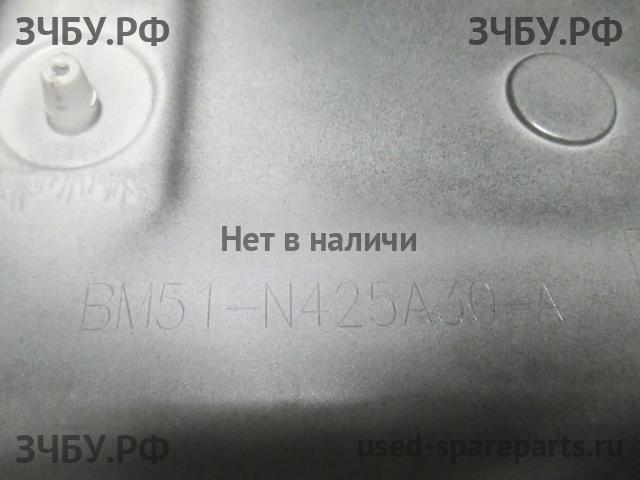 Ford Focus 3 Накладка на дверь багажника