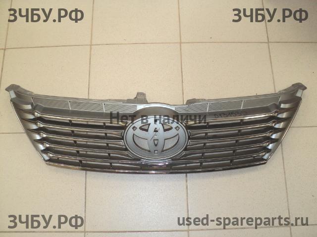 Toyota Camry 7 (V50) Решетка радиатора