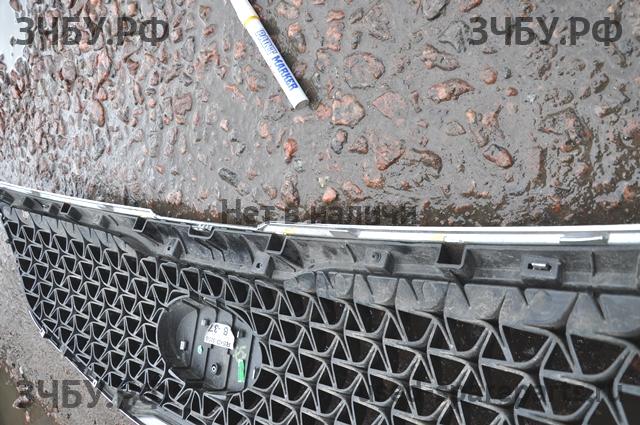 KIA Sportage 3 Решетка радиатора