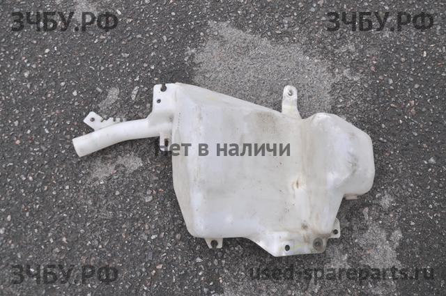 Mitsubishi Pajero/Montero Sport 2 (KH) Бачок омывателя лобового стекла