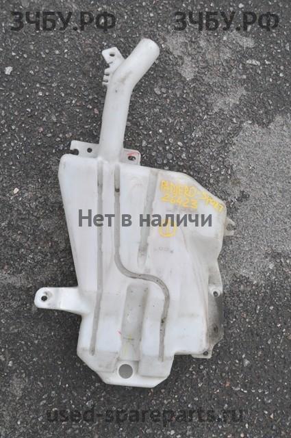 Mitsubishi Pajero/Montero Sport 2 (KH) Бачок омывателя лобового стекла
