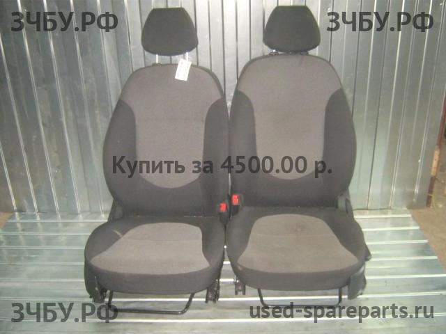 Hyundai Solaris 1 Сиденья (комплект)