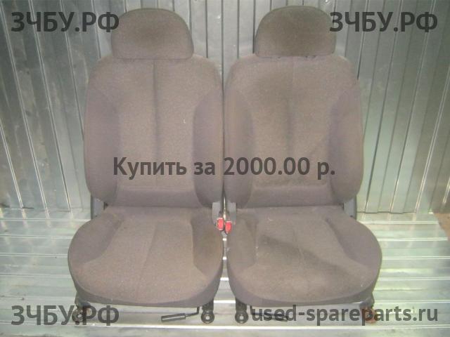 Hyundai Accent 2 Сиденья (комплект)