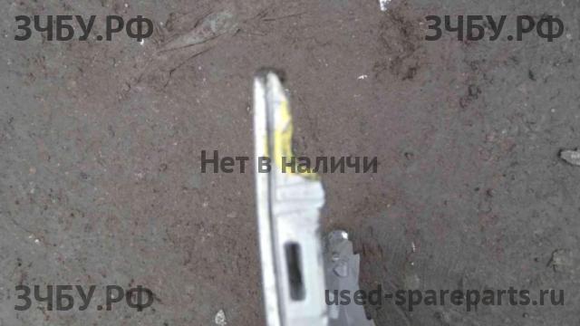 Volkswagen Polo 5 (Sedan) Бампер передний