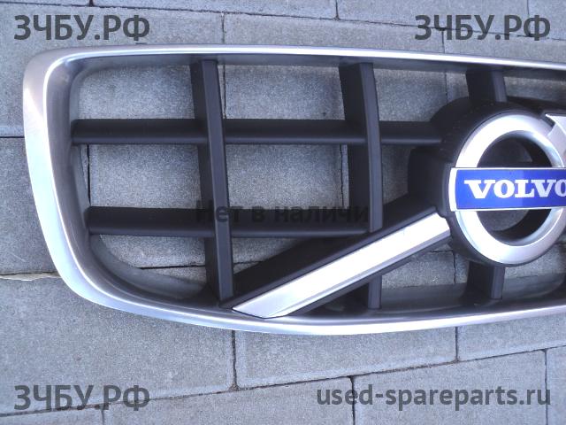 Volvo XC-70 Cross Country (2) Решетка радиатора