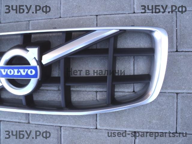 Volvo XC-70 Cross Country (2) Решетка радиатора