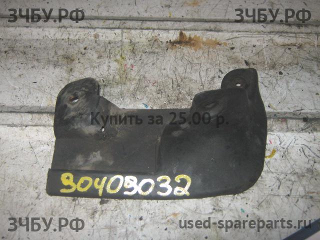 Hyundai Accent 2 Брызговик передний правый