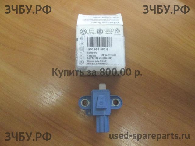 Volkswagen Golf 5 Датчик удара AIR BAG (SRS)