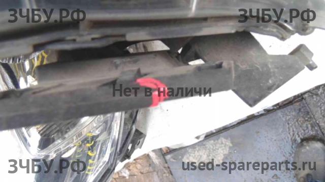 Mitsubishi Pajero/Montero 4 Фара левая