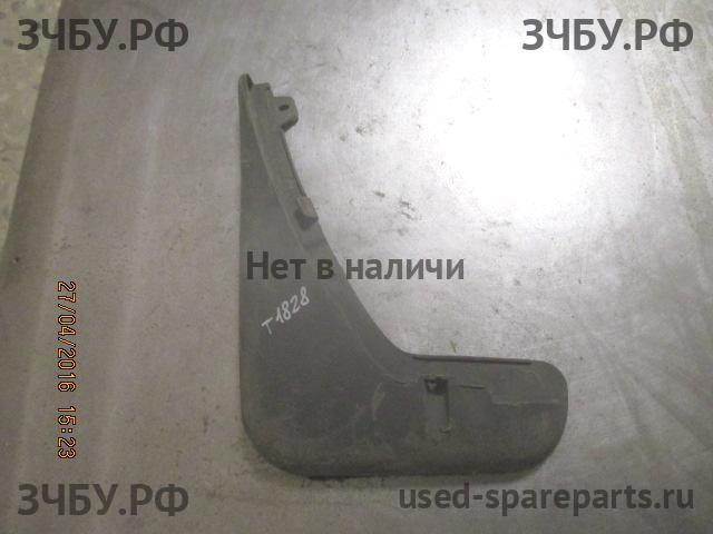 Ford Focus 2 (рестайлинг) Брызговик передний левый