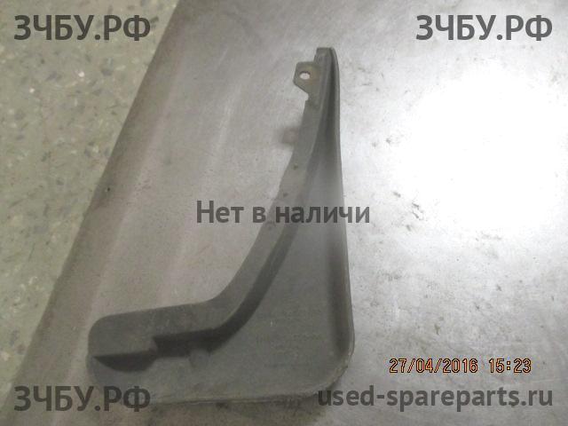 Ford Focus 2 (рестайлинг) Брызговик передний левый