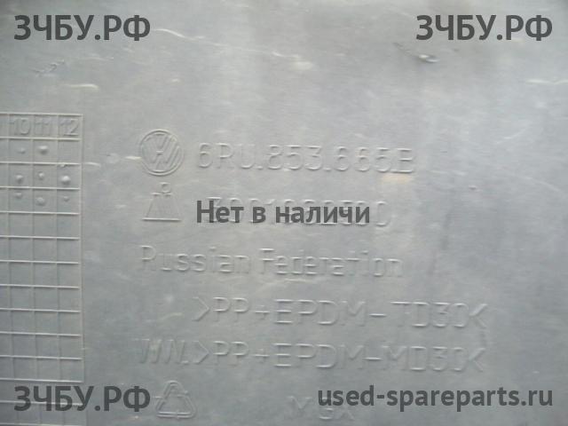 Volkswagen Polo 5 (Sedan) Рамка противотуманной фары левой