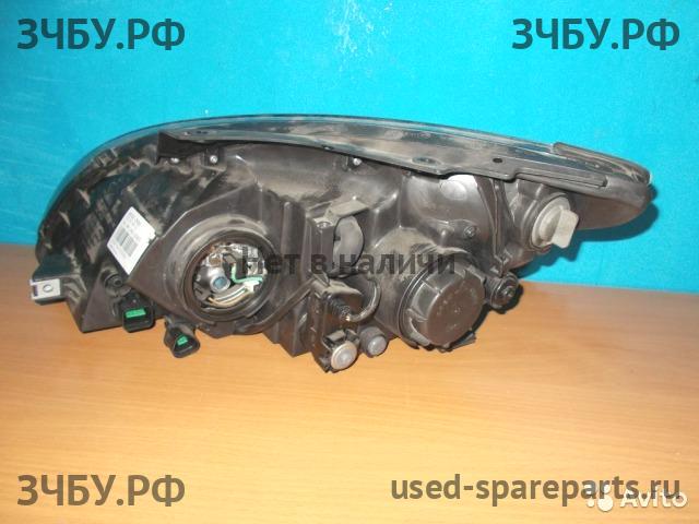 Hyundai i30 (1) [FD] Фара правая
