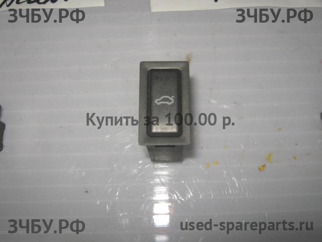Chery Fora (A21) Кнопка открывания багажника