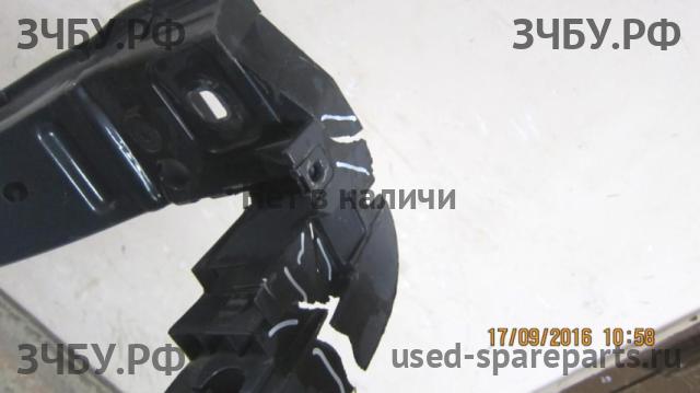 Ford Focus 3 Панель передняя (телевизор)