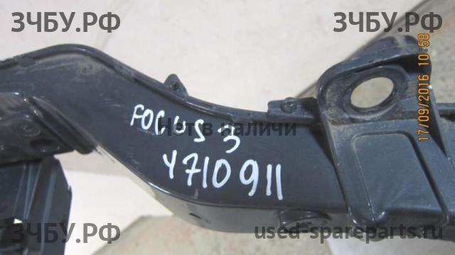 Ford Focus 3 Панель передняя (телевизор)