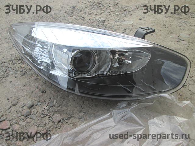 Renault Fluence Фара правая
