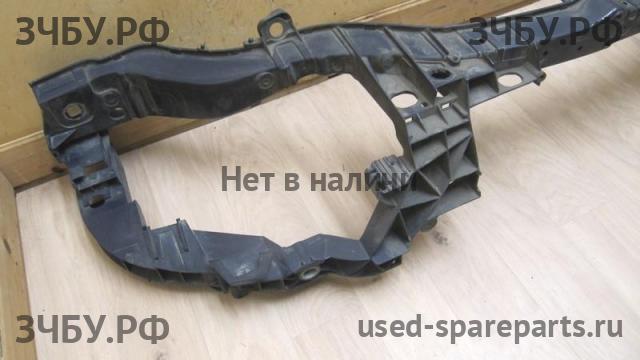 Ford Focus 3 Панель передняя (телевизор)