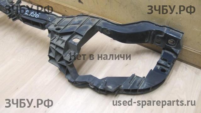 Ford Focus 3 Панель передняя (телевизор)