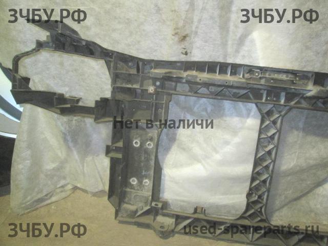 Nissan Patrol (Y61) Панель передняя (телевизор)