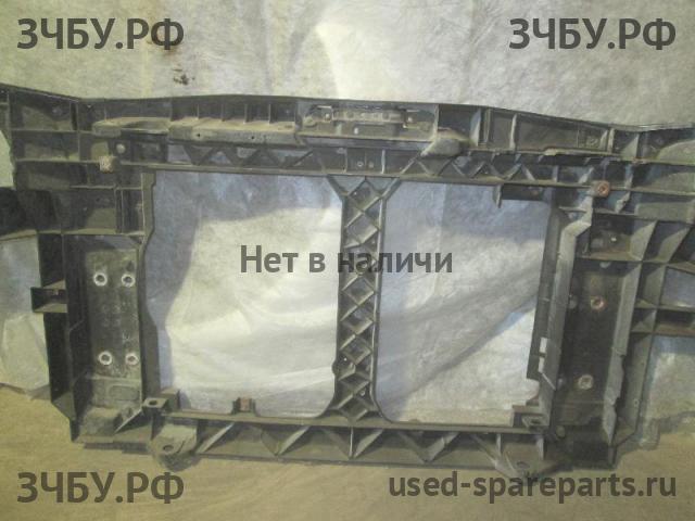 Nissan Patrol (Y61) Панель передняя (телевизор)