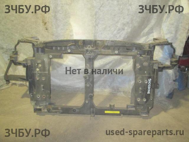 Nissan Patrol (Y61) Панель передняя (телевизор)