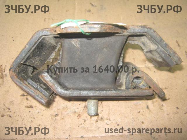 Nissan NP300 1 (D40) Опора двигателя