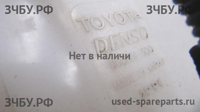 Toyota RAV 4 (3) Бачок омывателя лобового стекла