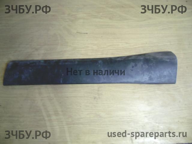 Lexus RX (2) 300/330/350/400h Накладка стойки средней правой