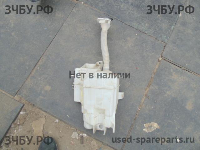 Toyota RAV 4 (3) Бачок омывателя лобового стекла