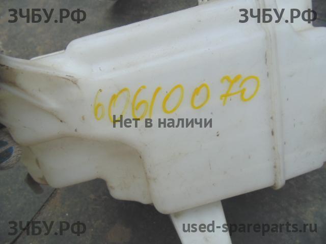 Toyota RAV 4 (3) Бачок омывателя лобового стекла