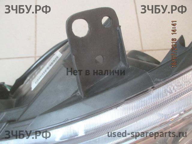 Nissan Tiida 1 Фара левая