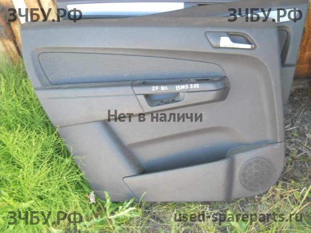 Opel Zafira B Обшивка двери задней левой