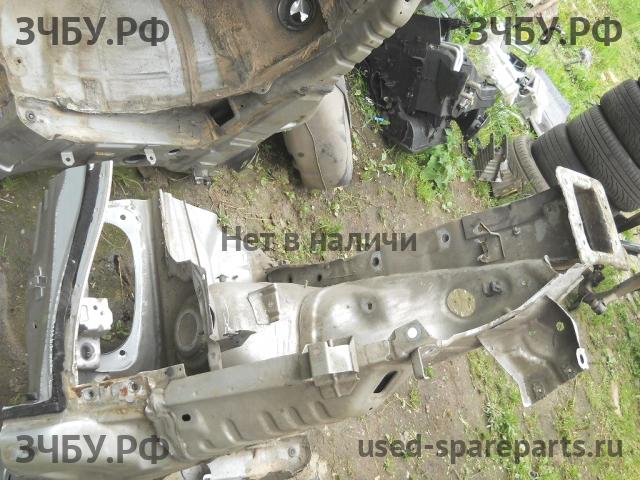 Opel Zafira B Лонжерон передний правый