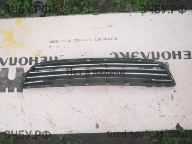 Opel Zafira B Решетка в бампер
