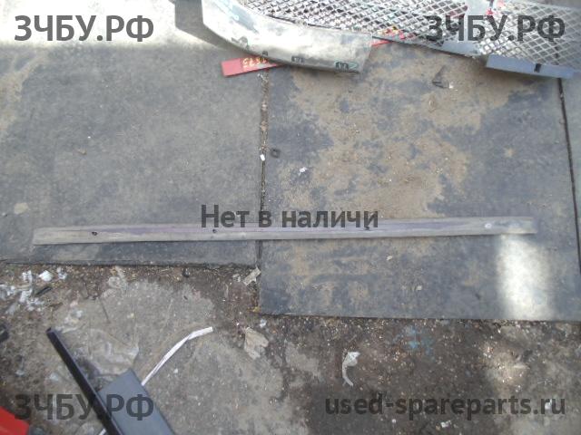 Ford Focus 2 Молдинг двери передней левой
