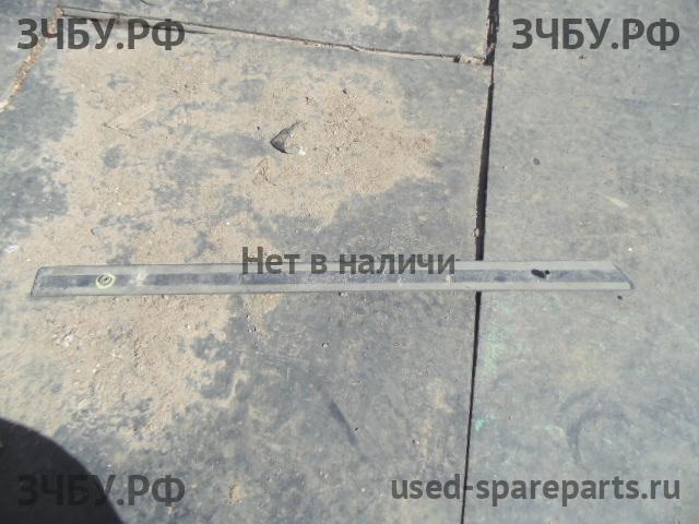 Ford Focus 2 Молдинг двери задней левой