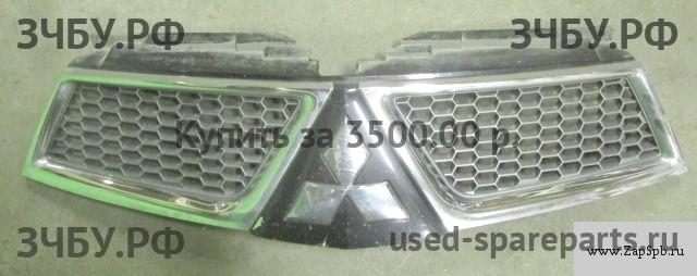 Mitsubishi Pajero/Montero Sport 2 (KH) Решетка радиатора