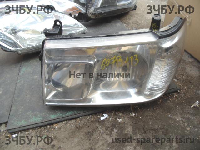 Toyota Land Cruiser 100 Фара левая