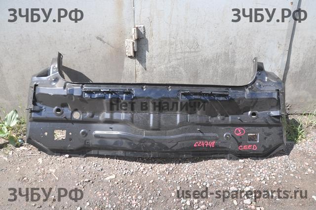 KIA Ceed 2 Панель задняя