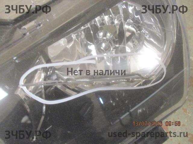 Toyota Corolla (E16 - E17) Фара левая