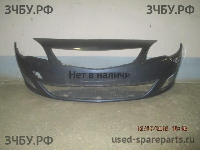 Opel Astra J Бампер передний