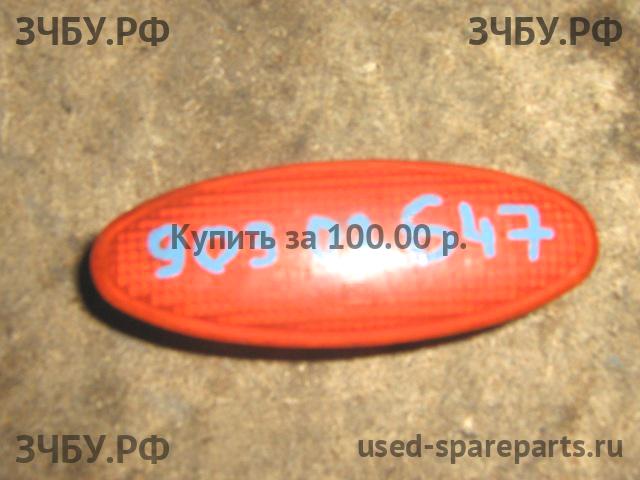 Ford Mondeo 2 Указатель поворота в крыло (повторитель)