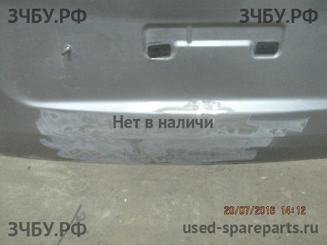 Hyundai Grand Starex Дверь багажника
